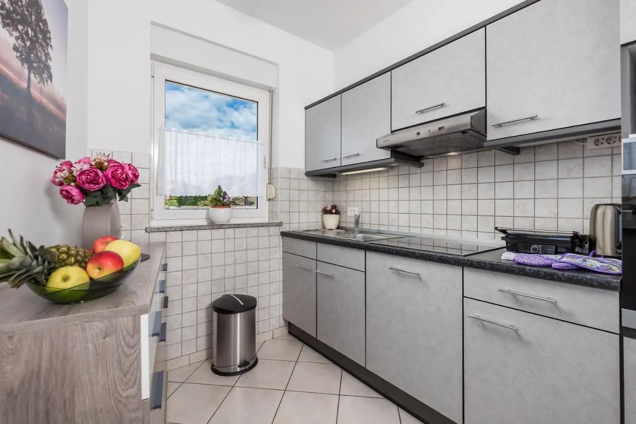 Apartman Paula غييكا